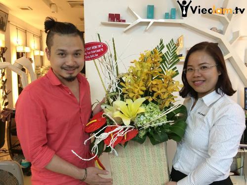 Logo Công Ty Thời Trang tóc V Salon