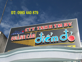 Logo CTY TNHH TM DV QUẢNG CÁO ĐIỂM ĐỎ